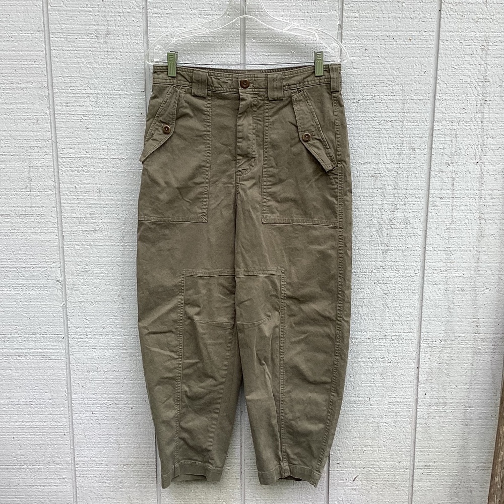 Banana Republic Olive Cropped Cargo Pants - Picture 2 of 4